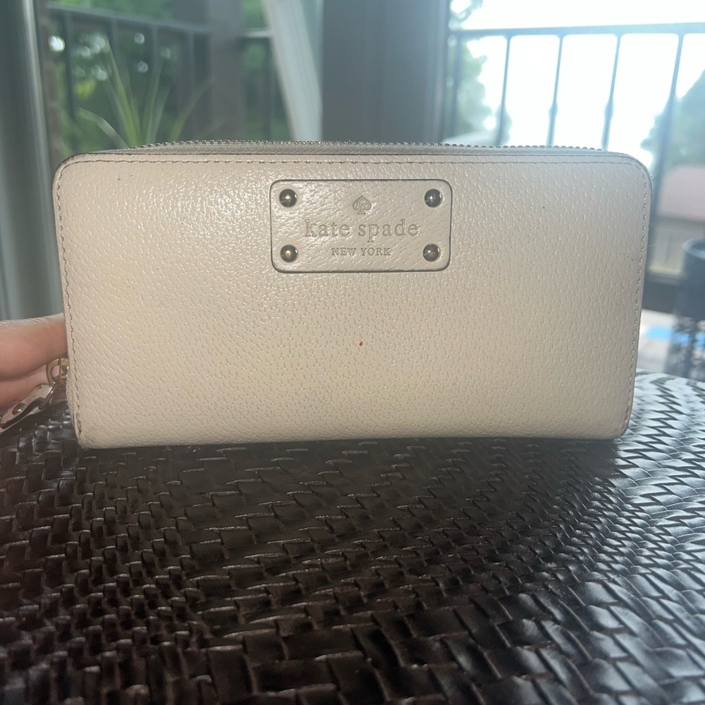 Kate Spade Large Cream Wallet